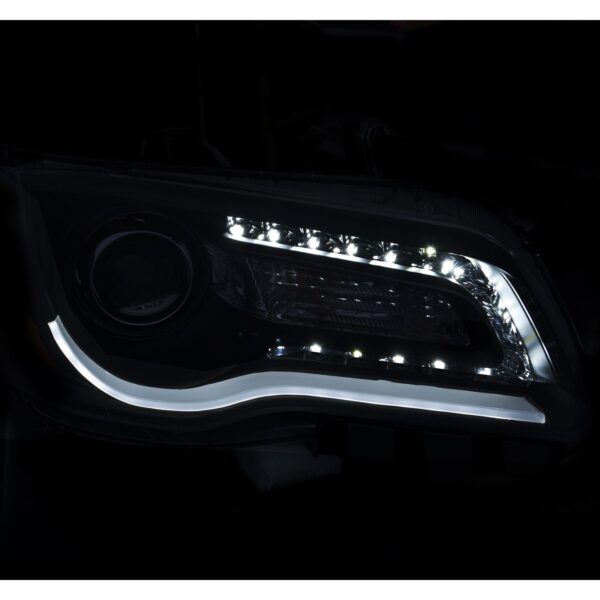 ANZO USA Projector Headlight Set