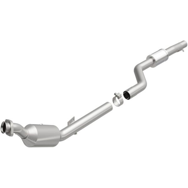 MagnaFlow OEM Grade Federal / EPA Compliant Direct-Fit Catalytic Converter 21-569