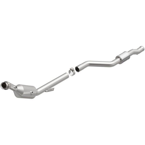 MagnaFlow OEM Grade Federal / EPA Compliant Direct-Fit Catalytic Converter 21-570