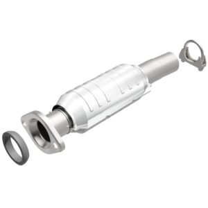 MagnaFlow 2004-2006 Toyota Sienna HM Grade Federal / EPA Compliant Direct-Fit Catalytic Converter