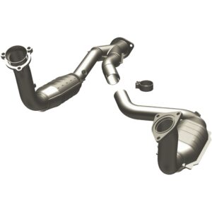 MagnaFlow 2003-2006 Chevrolet SSR OEM Grade Federal / EPA Compliant Direct-Fit Catalytic Converter