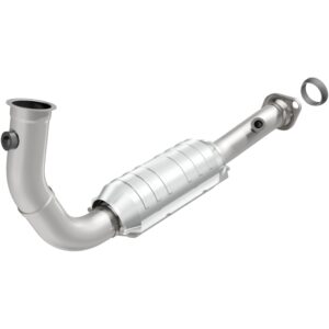 MagnaFlow 2004 Jeep Liberty OEM Grade Federal / EPA Compliant Direct-Fit Catalytic Converter