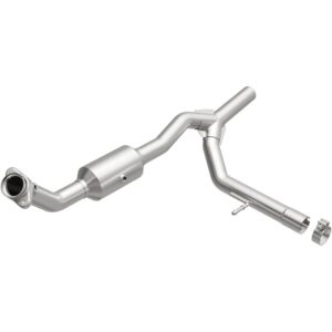 MagnaFlow OEM Grade Federal / EPA Compliant Direct-Fit Catalytic Converter 49695