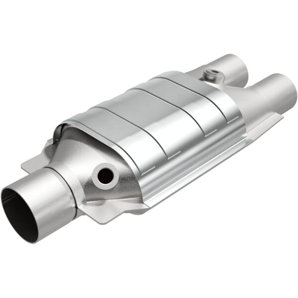 MagnaFlow OEM Grade Federal / EPA Compliant Universal Catalytic Converter 51067