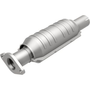 MagnaFlow 2012-2018 Ford Focus OEM Grade Federal / EPA Compliant Direct-Fit Catalytic Converter