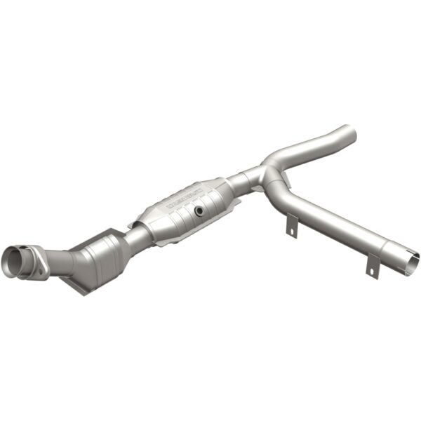 MagnaFlow OEM Grade Federal / EPA Compliant Direct-Fit Catalytic Converter 51301