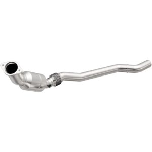 MagnaFlow OEM Grade Federal / EPA Compliant Direct-Fit Catalytic Converter 51585