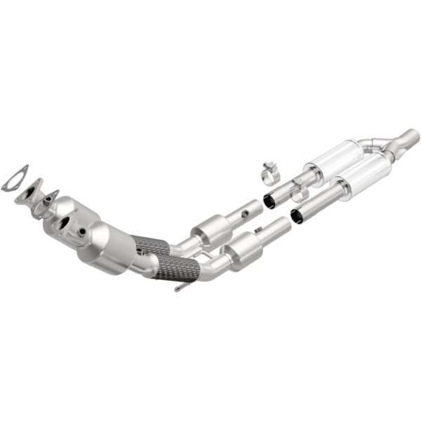 MagnaFlow 2006-2008 Volkswagen Passat OEM Grade Federal / EPA Compliant Direct-Fit Catalytic Converter