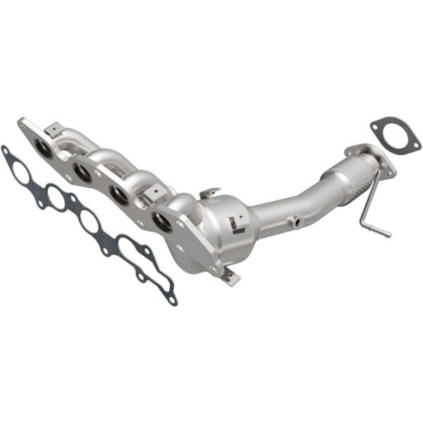 MagnaFlow 2010-2013 Mazda 3 OEM Grade Federal / EPA Compliant Manifold Catalytic Converter