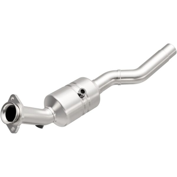 MagnaFlow OEM Grade Federal / EPA Compliant Direct-Fit Catalytic Converter 51948