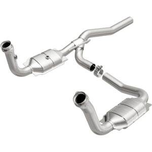 MagnaFlow OEM Grade Federal / EPA Compliant Direct-Fit Catalytic Converter 52148