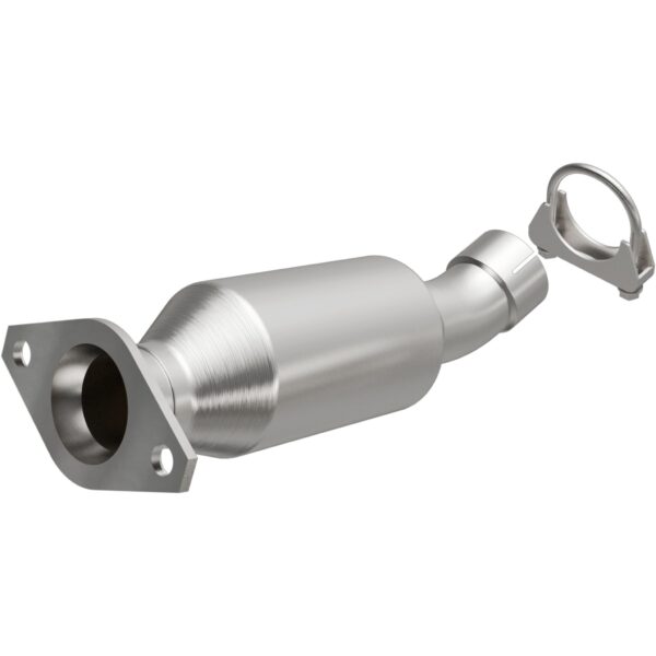 MagnaFlow 2012-2019 Toyota Prius C OEM Grade Federal / EPA Compliant Direct-Fit Catalytic Converter