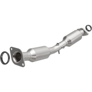 MagnaFlow 2013-2019 Nissan Sentra OEM Grade Federal / EPA Compliant Direct-Fit Catalytic Converter