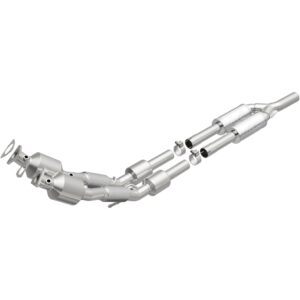 MagnaFlow 2012-2018 Volkswagen Passat OEM Grade Federal / EPA Compliant Direct-Fit Catalytic Converter